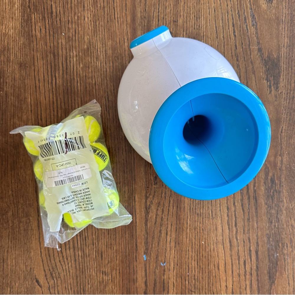 iFetch like new automatic ball thrower for dogs
